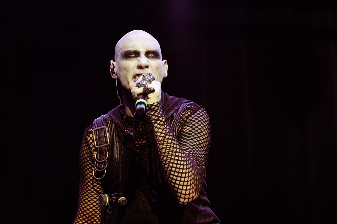 (Estreno) Mil Palabras / Perros de Reserva