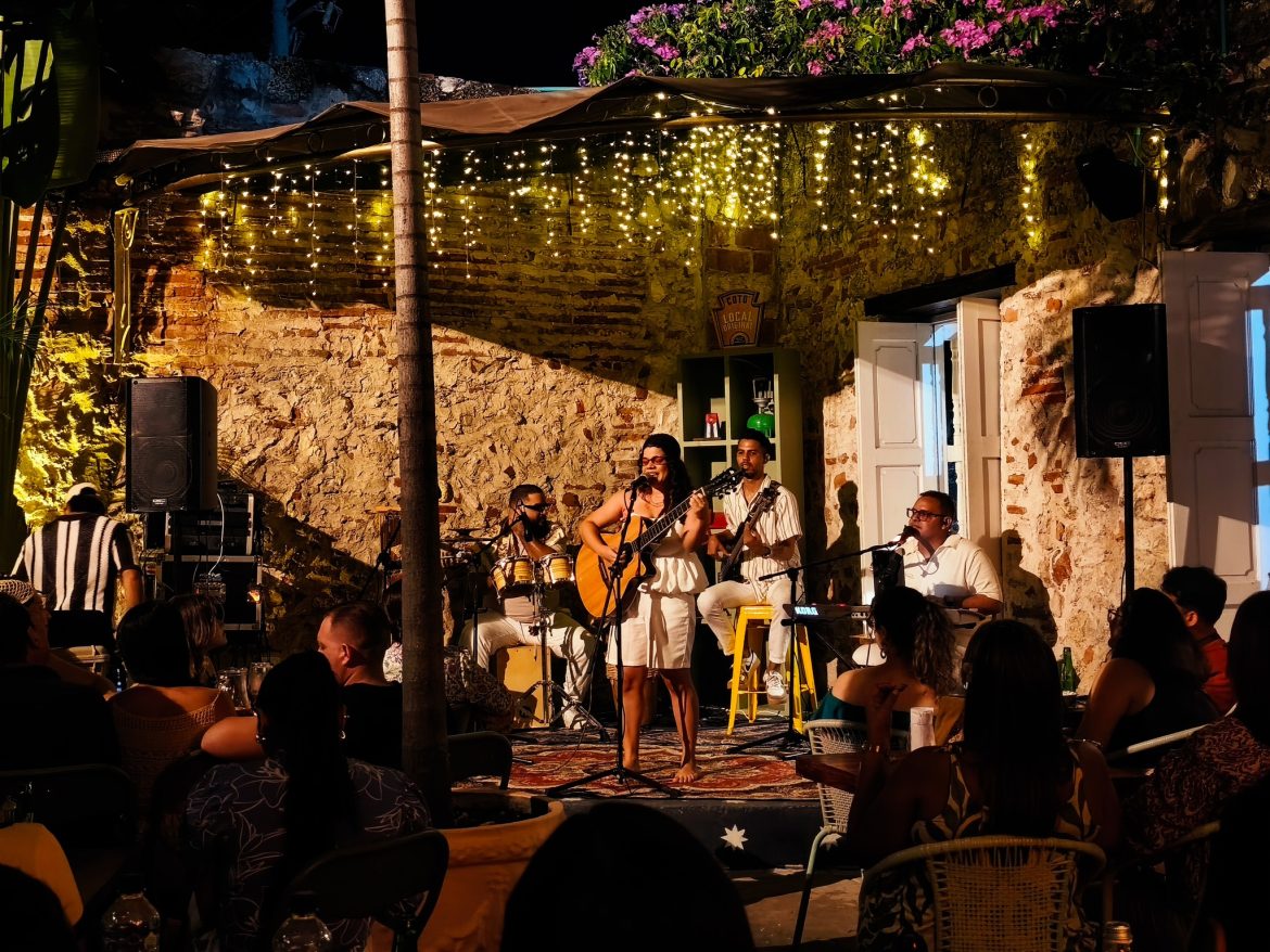 (Crónica) La voz que retumbó Coto se llama: Luisa Ochoa / La Música En Venas