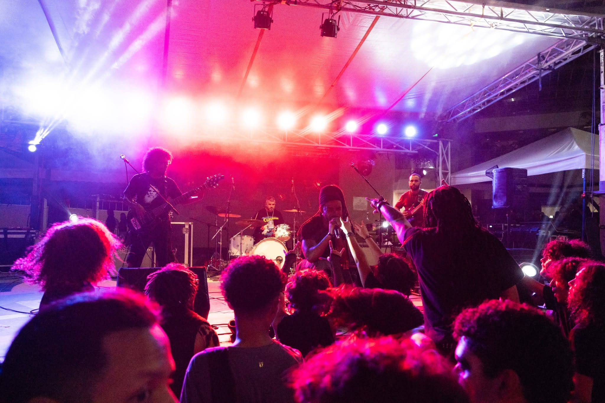 (Nuevo Clip) Espias / With The Lights Out